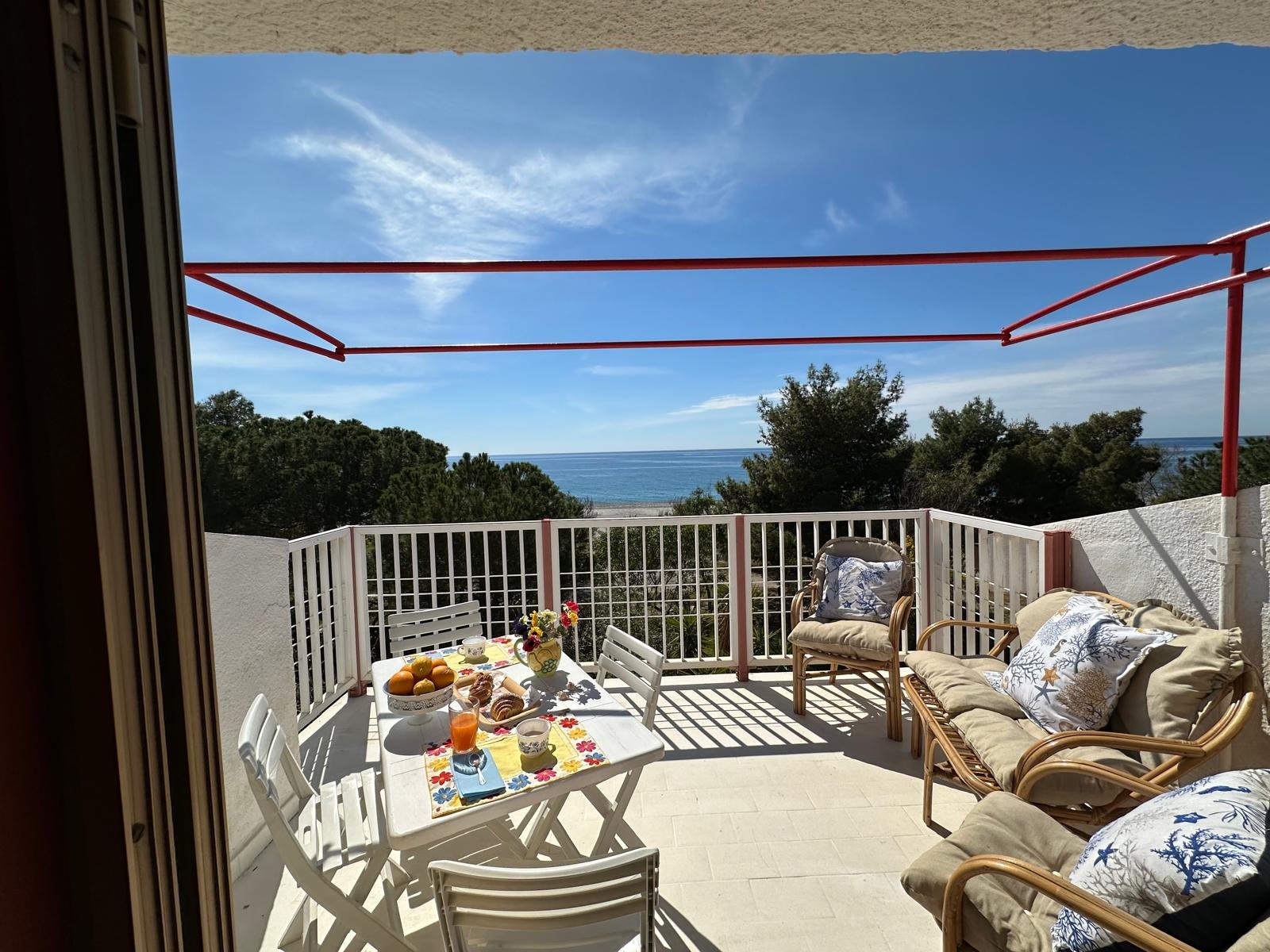 Dan's House |Seafront-Private Terrace & Relax
